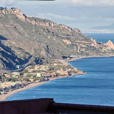 Biancaneve Little House * Taormina